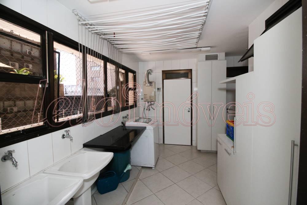 Apartamento à venda com 3 quartos, 240m² - Foto 33