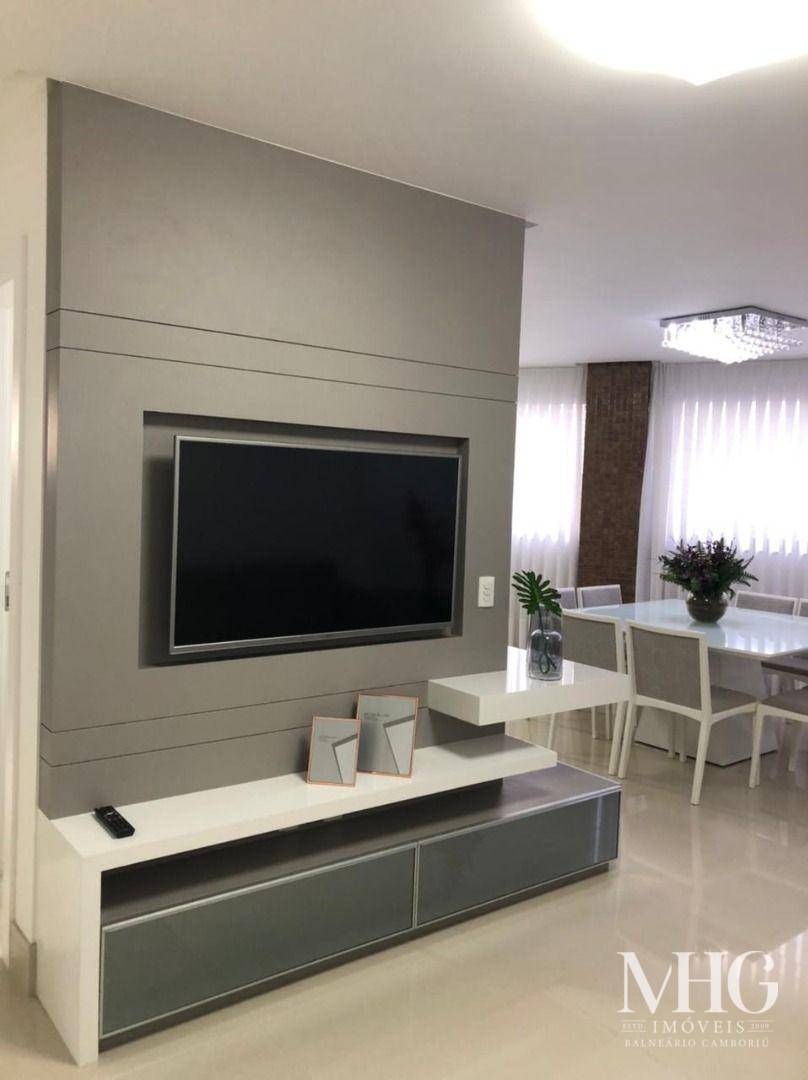 Apartamento à venda com 4 quartos, 237m² - Foto 2