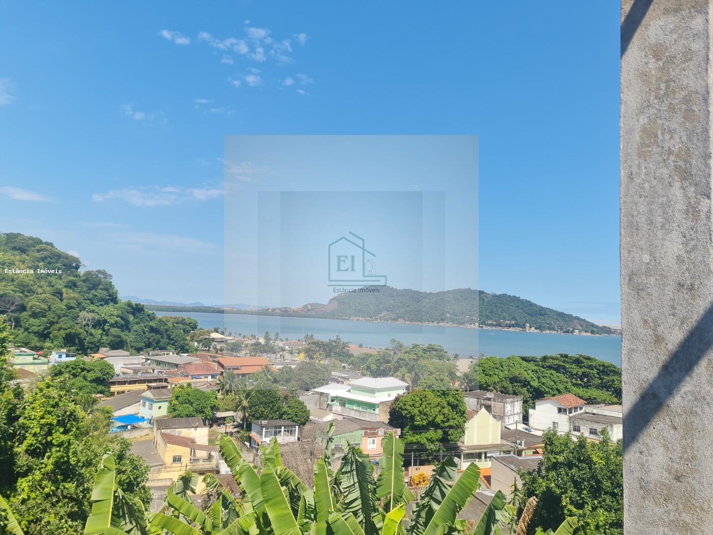 Casa à venda com 3 quartos, 250m² - Foto 1