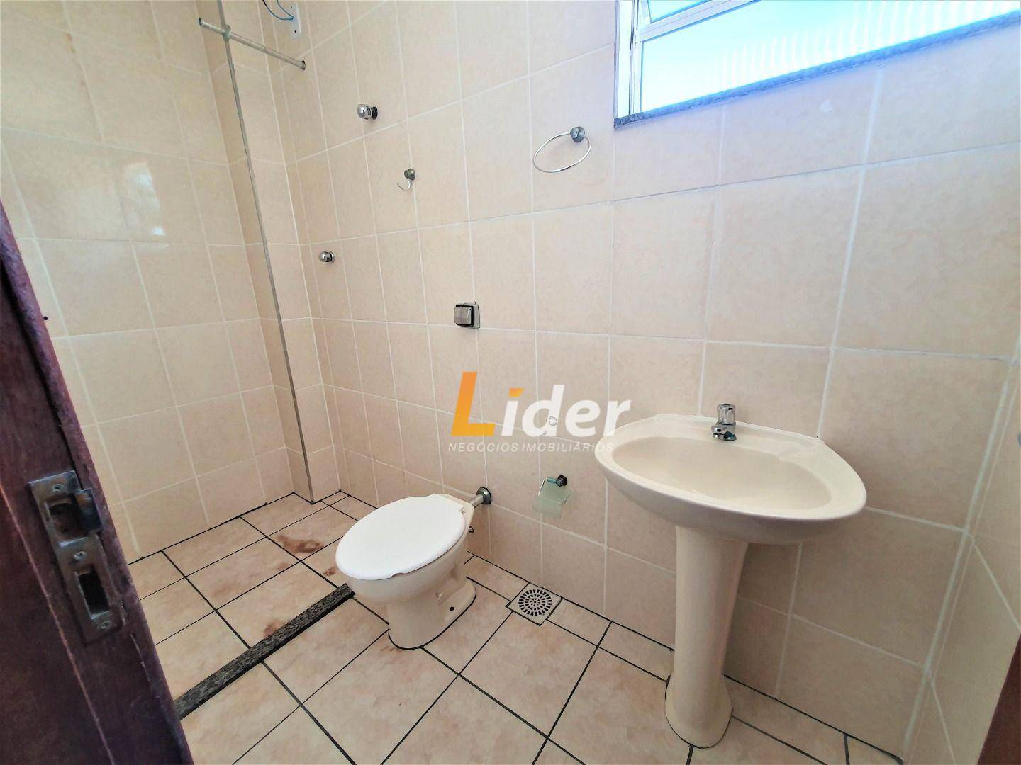 Apartamento para alugar com 2 quartos, 67m² - Foto 5