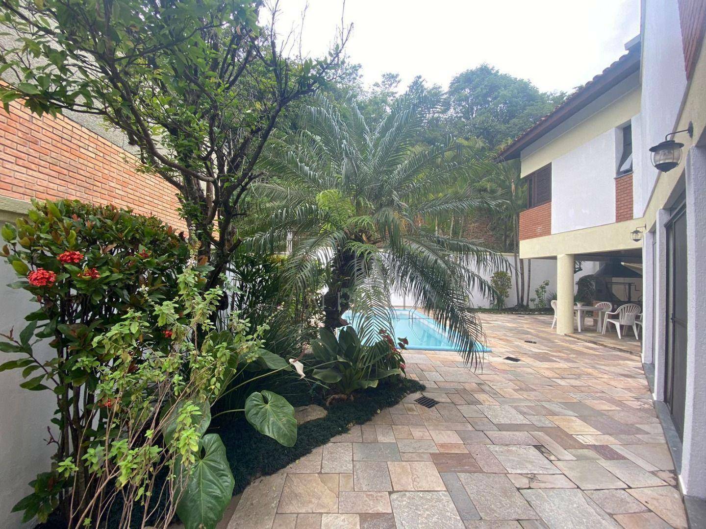 Casa de Condomínio à venda com 4 quartos, 374m² - Foto 2