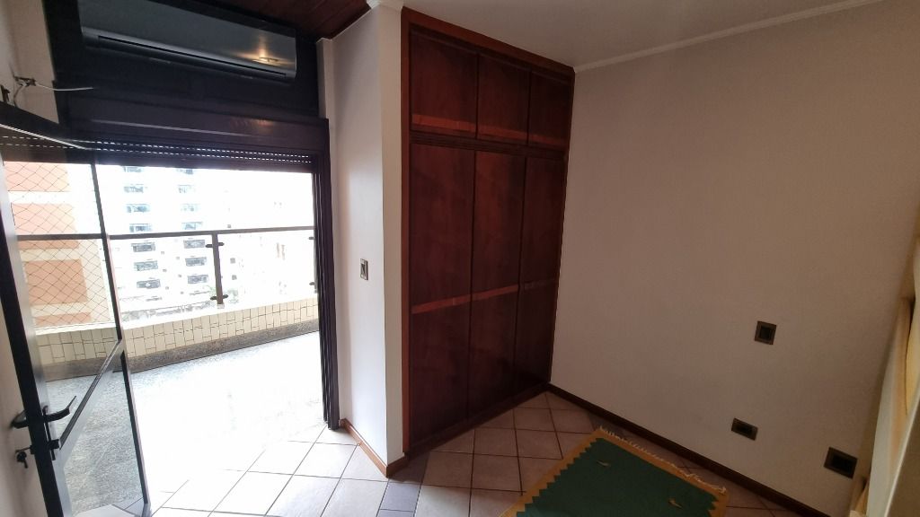 Apartamento à venda com 3 quartos, 130m² - Foto 20