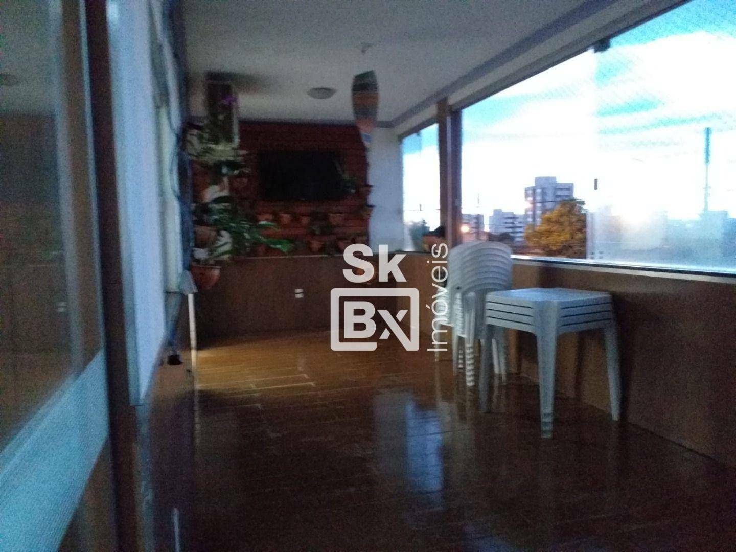 Casa à venda com 4 quartos, 550m² - Foto 16