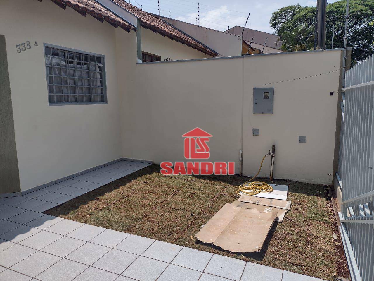 Casa para alugar com 2 quartos, 77m² - Foto 2