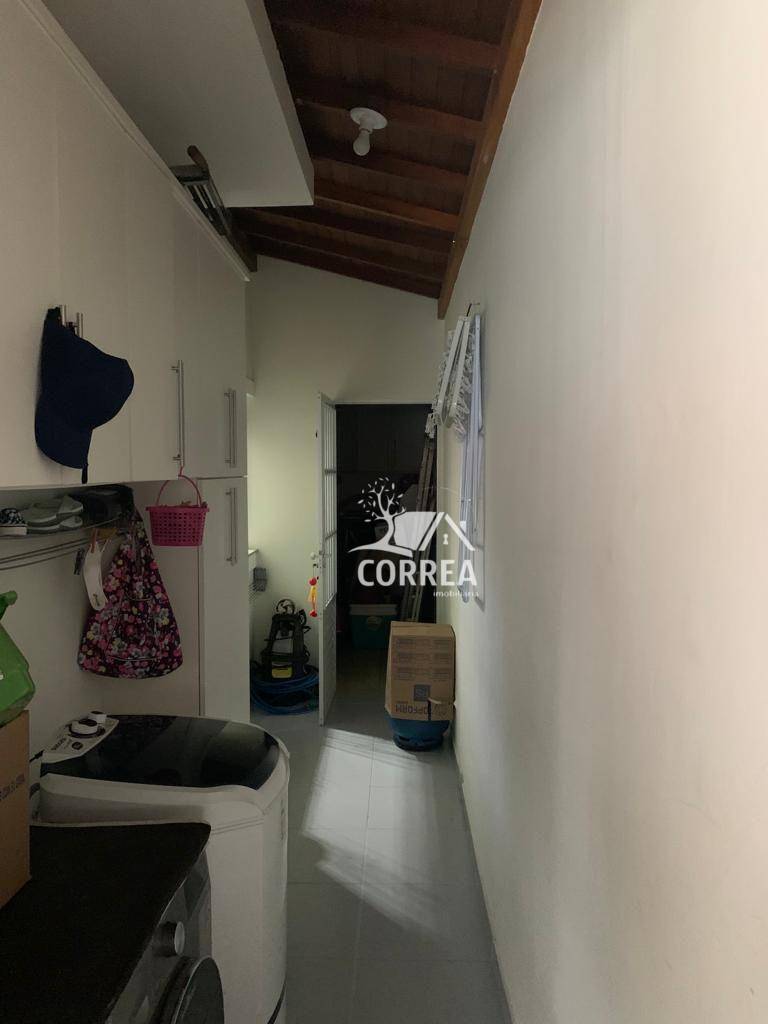 Casa à venda com 3 quartos, 240m² - Foto 11