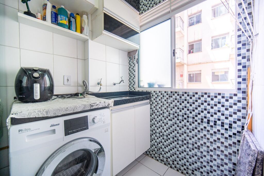 Apartamento à venda com 2 quartos, 42m² - Foto 3