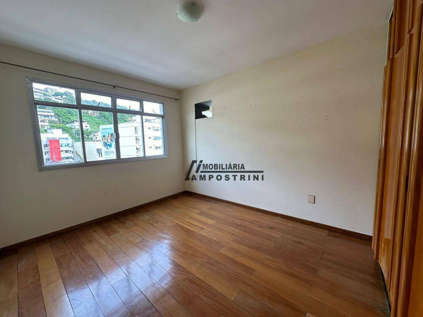 Apartamento à venda com 2 quartos, 130m² - Foto 1