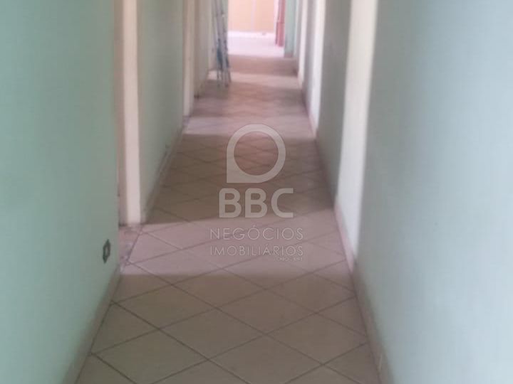 Casa à venda e aluguel com 3 quartos, 200m² - Foto 9