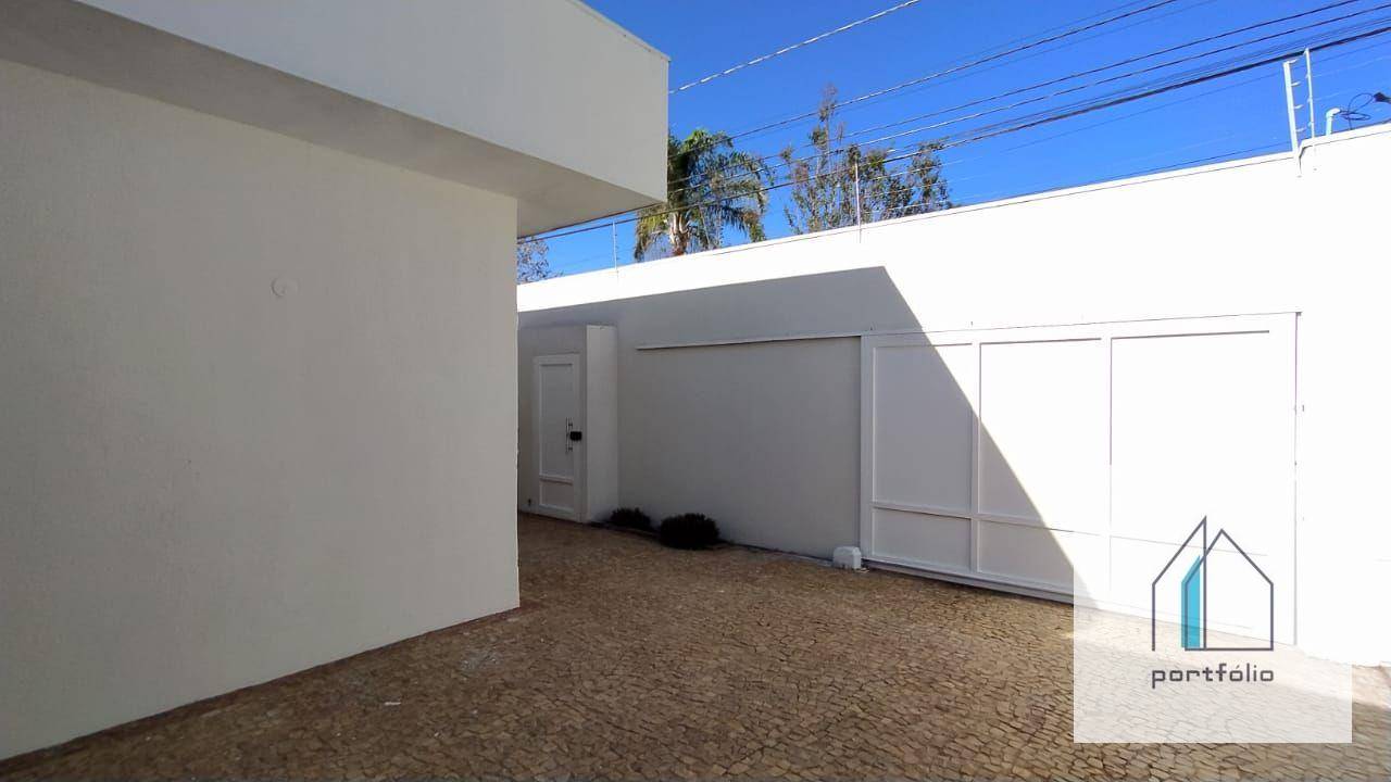 Casa à venda com 4 quartos, 200m² - Foto 18