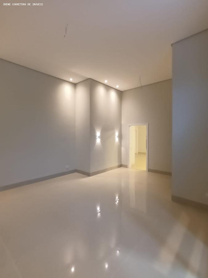 Casa à venda com 3 quartos, 360m² - Foto 5