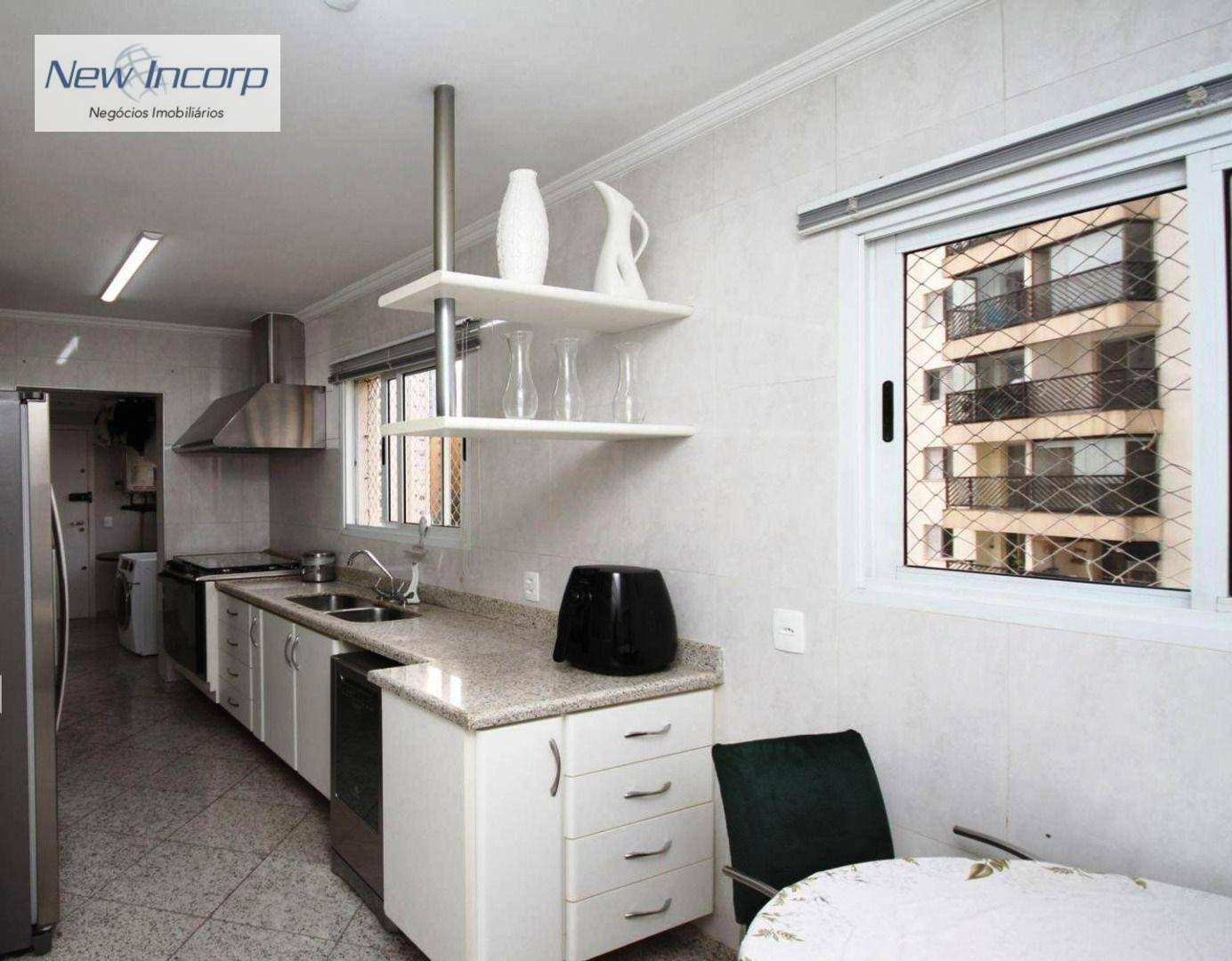 Apartamento à venda com 3 quartos, 131m² - Foto 16