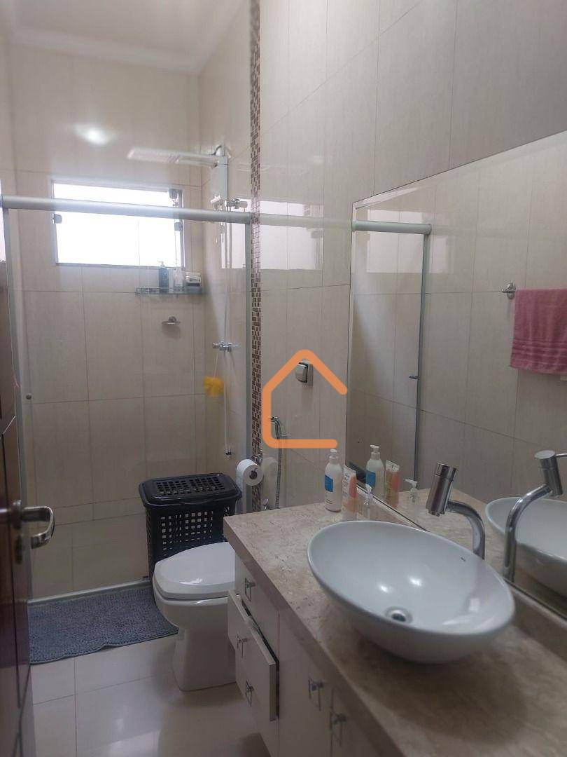 Casa à venda com 3 quartos, 190m² - Foto 12