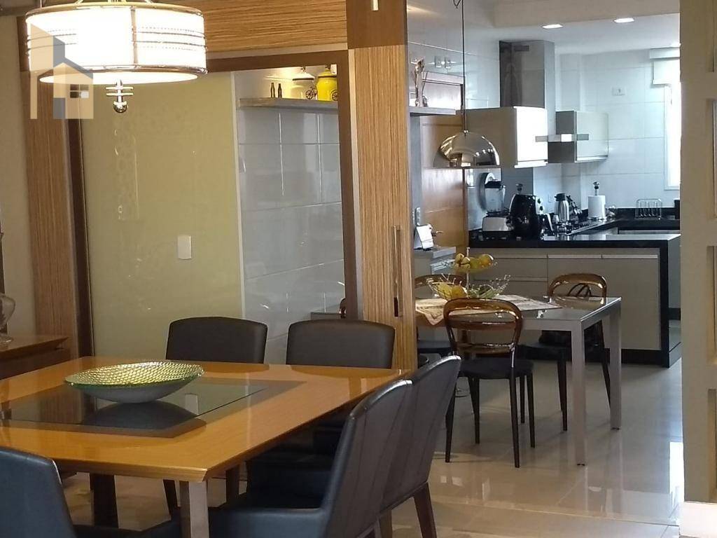 Apartamento à venda com 4 quartos, 227m² - Foto 5