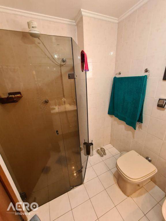 Apartamento à venda com 3 quartos, 131m² - Foto 14