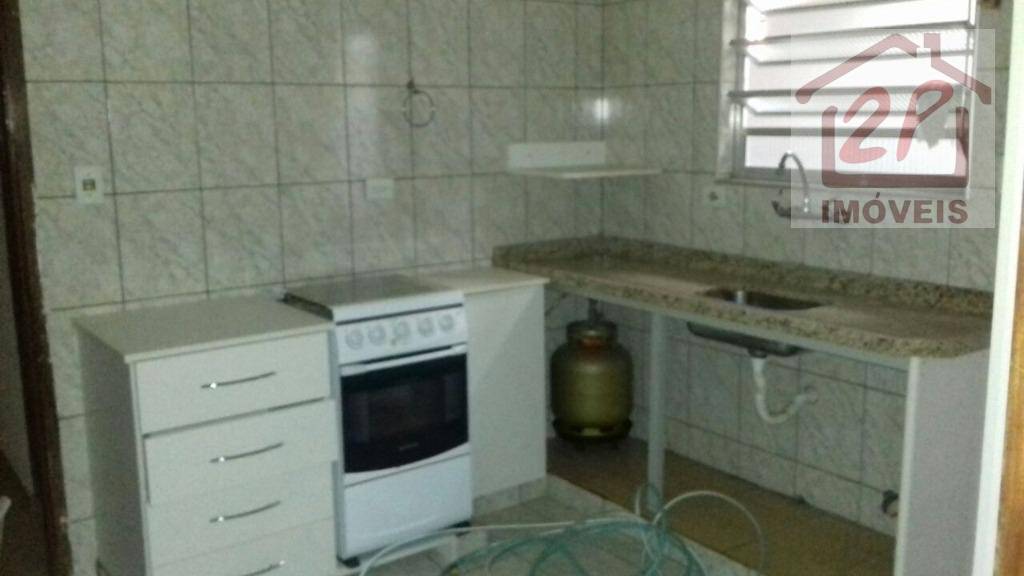 Sobrado à venda com 3 quartos, 230m² - Foto 2