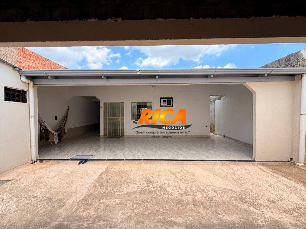 Casa, 3 quartos, 250 m² - Foto 1