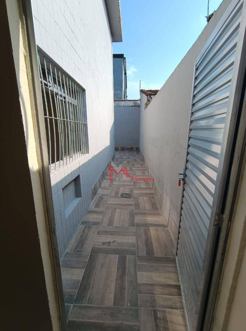 Casa para alugar com 2 quartos, 68m² - Foto 14