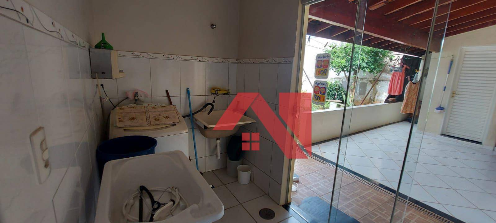 Casa à venda com 4 quartos, 367m² - Foto 29