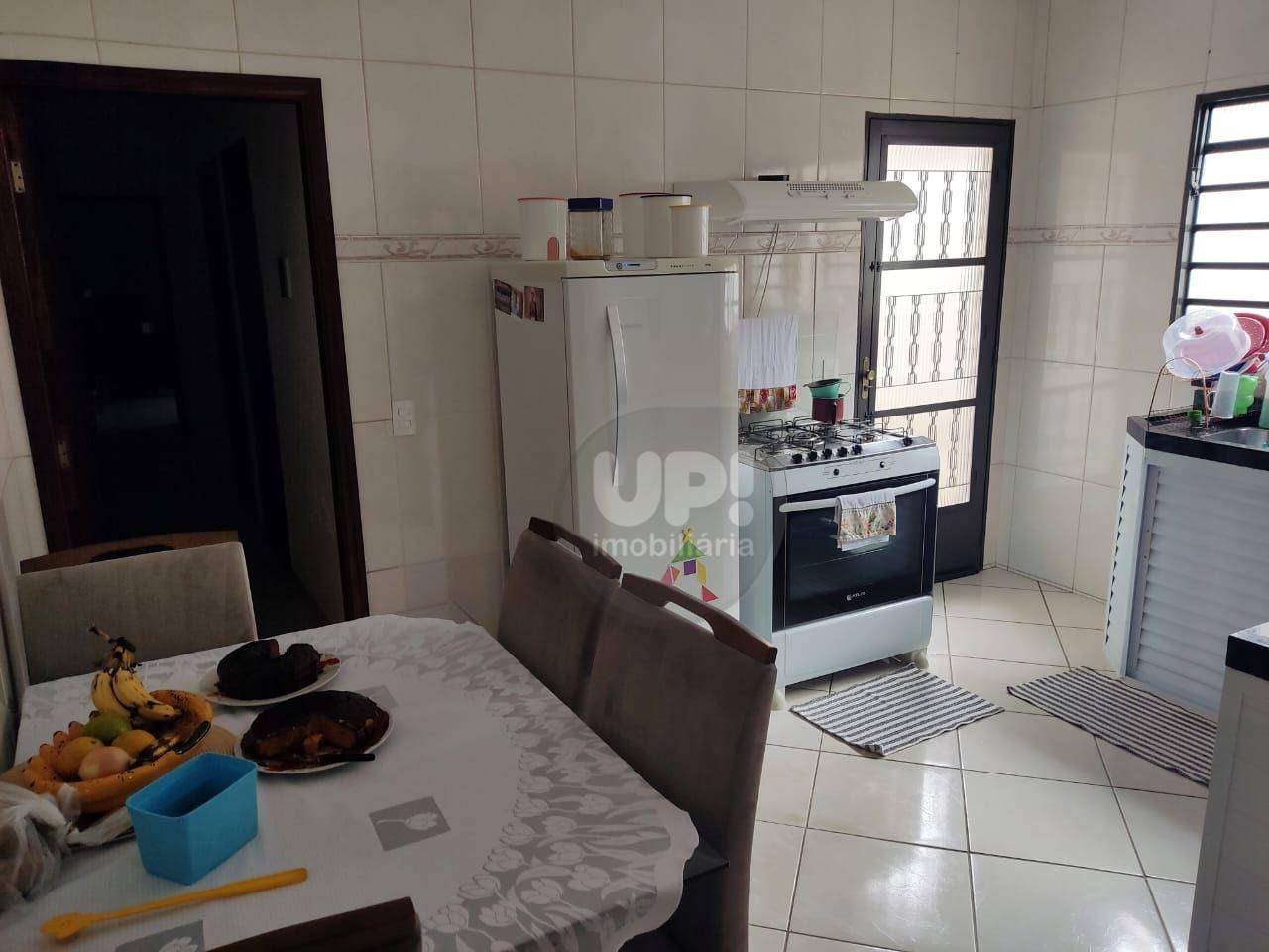 Casa à venda com 3 quartos, 100m² - Foto 8