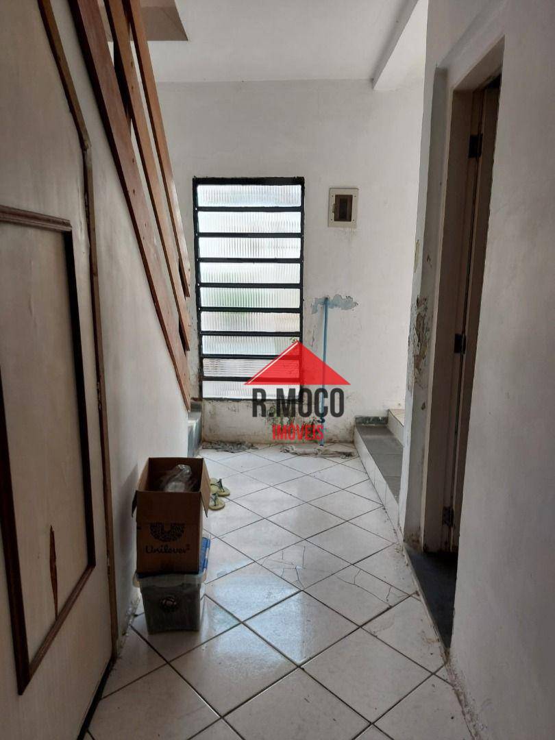 Sobrado à venda com 8 quartos, 100m² - Foto 44