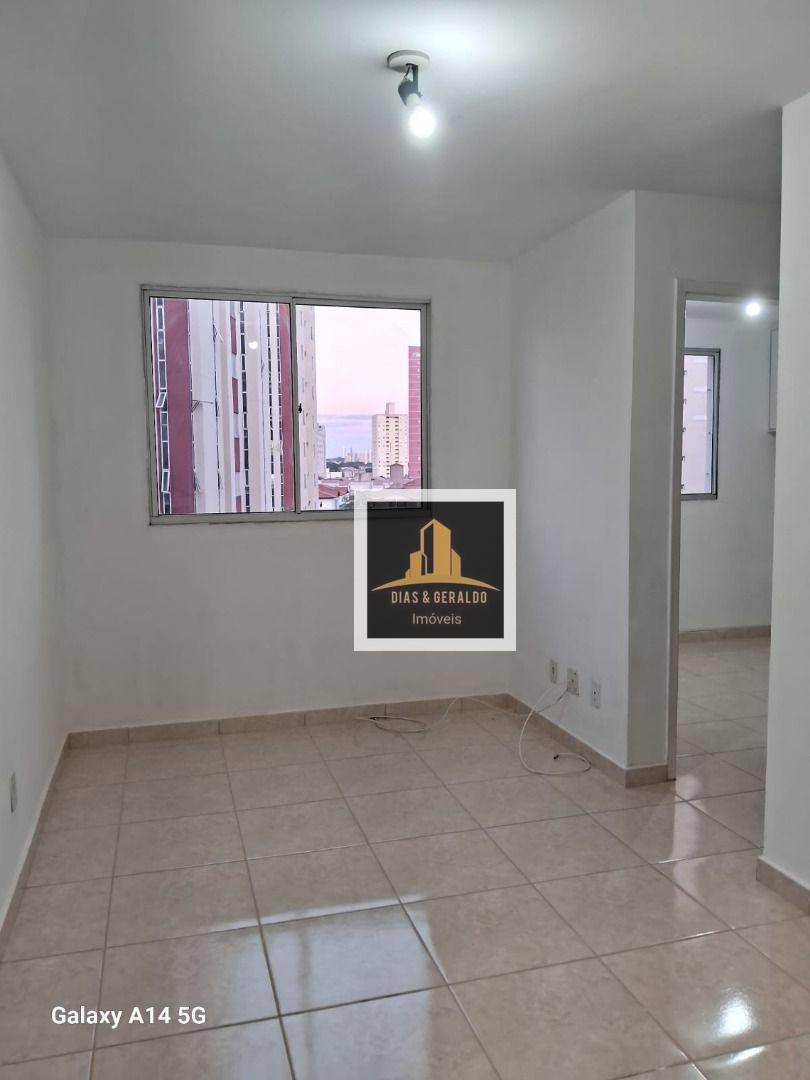 Apartamento para alugar com 2 quartos, 48m² - Foto 2