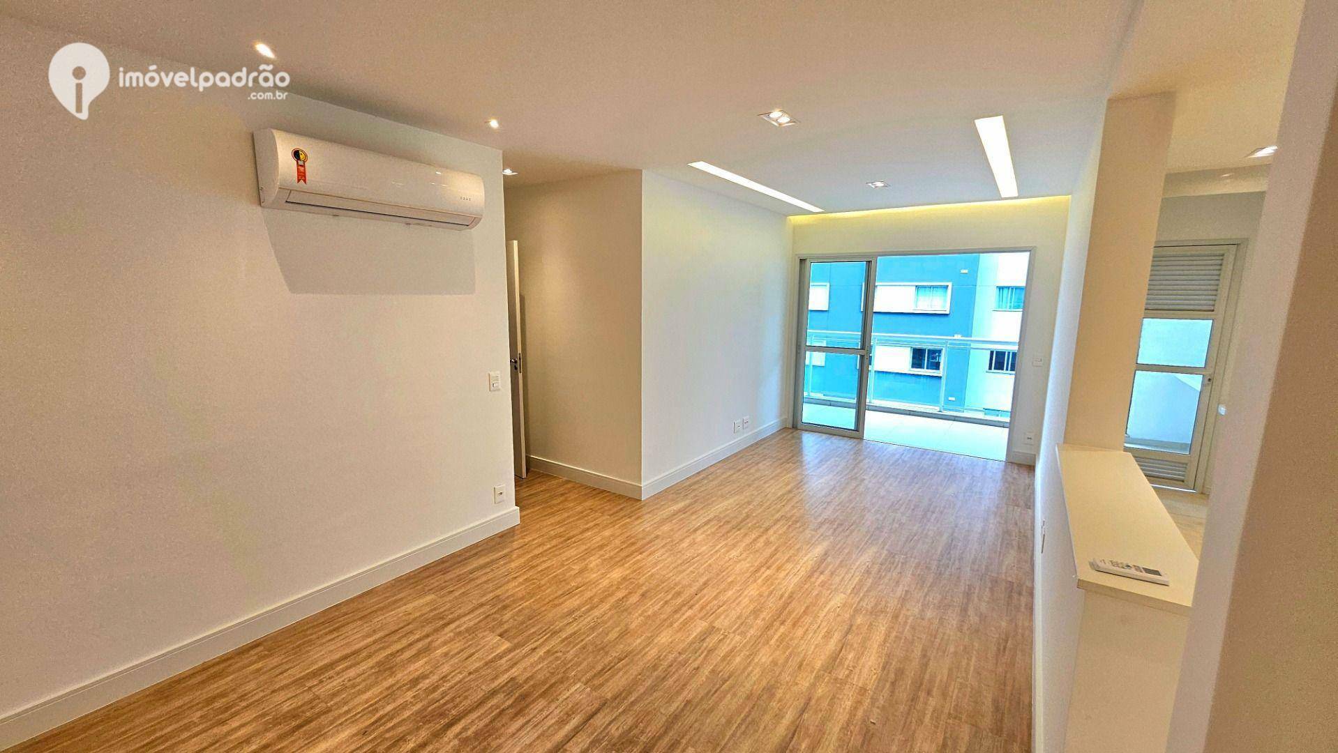 Apartamento à venda com 3 quartos, 102m² - Foto 1