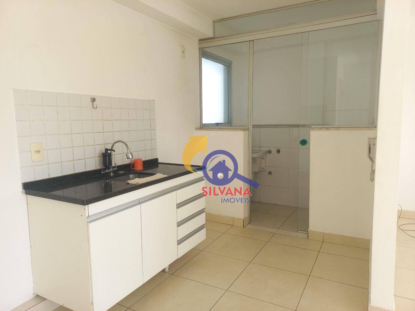 Apartamento para alugar com 3 quartos, 85m² - Foto 12