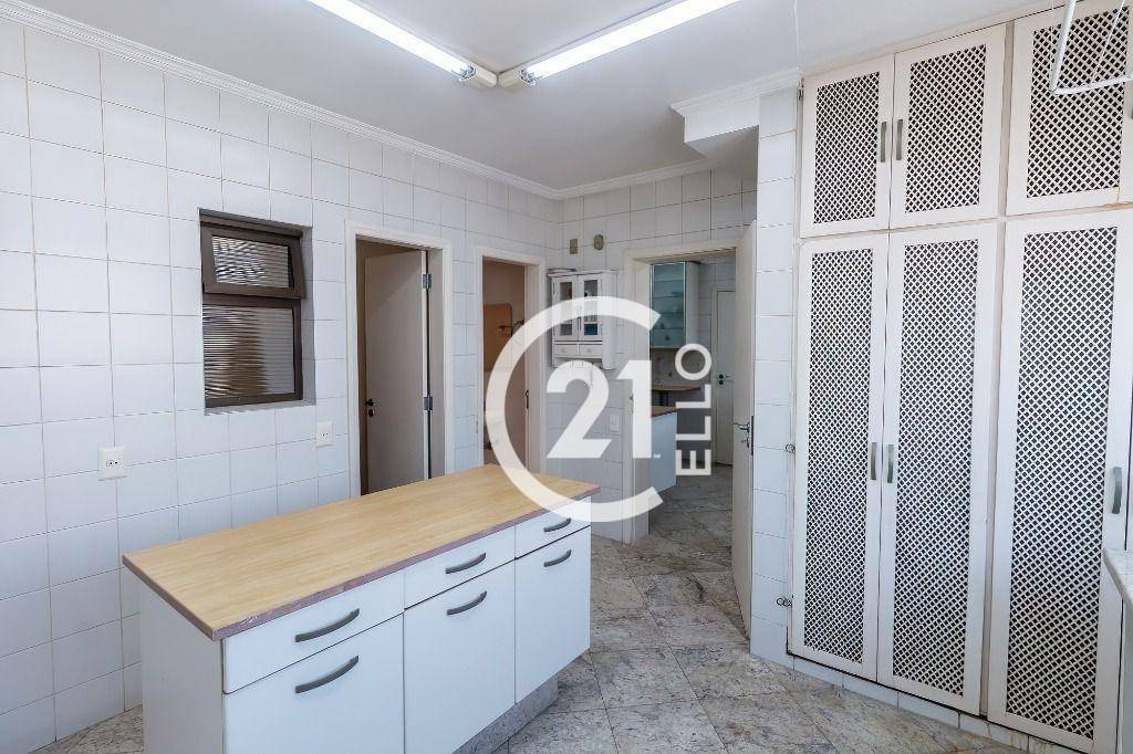 Apartamento para alugar com 3 quartos, 240m² - Foto 39