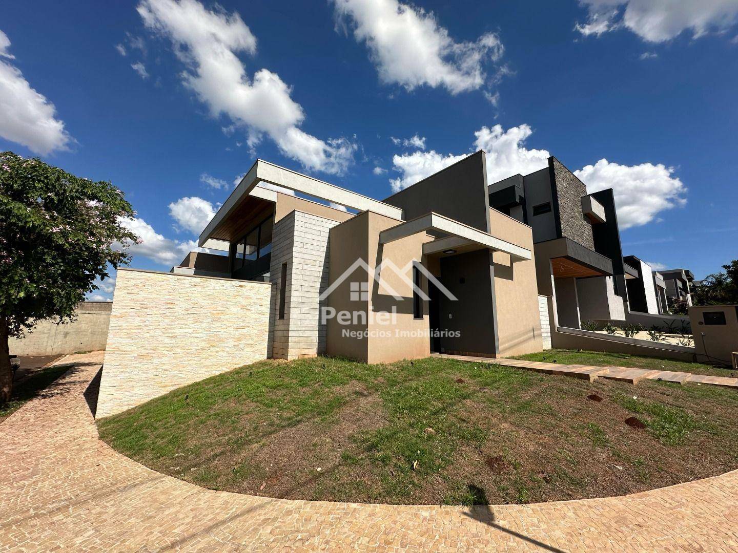 Casa de Condomínio à venda com 3 quartos, 174m² - Foto 1