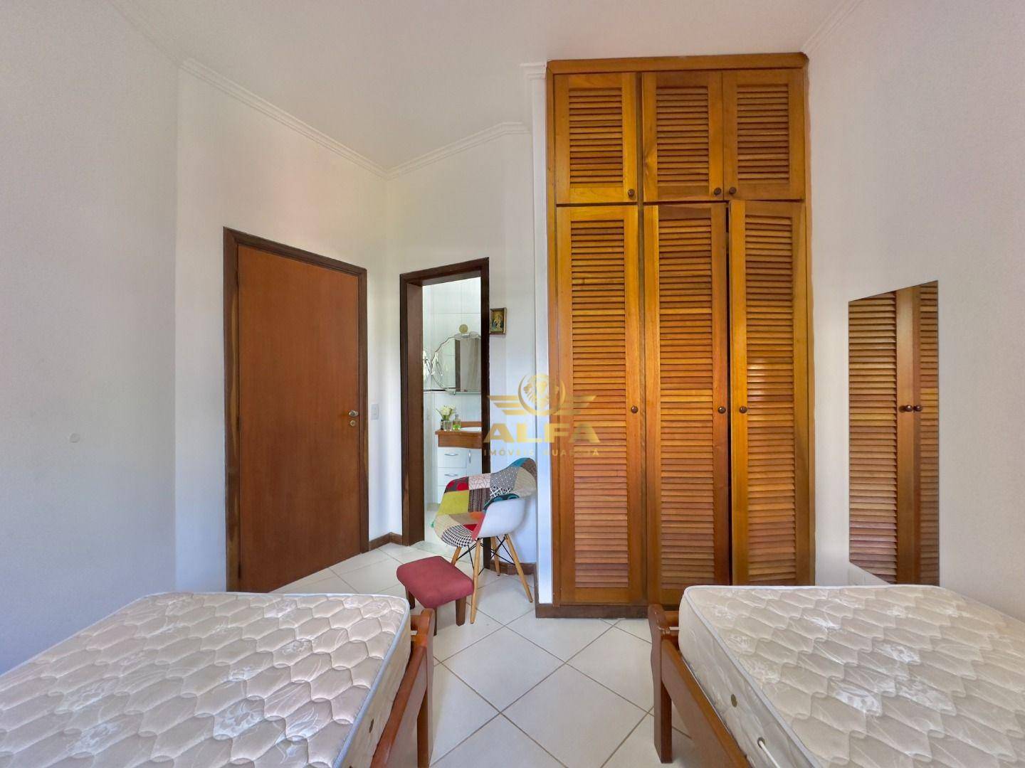 Casa de Condomínio à venda com 4 quartos, 250m² - Foto 23