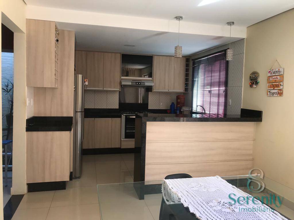 Sobrado à venda com 3 quartos, 247m² - Foto 3