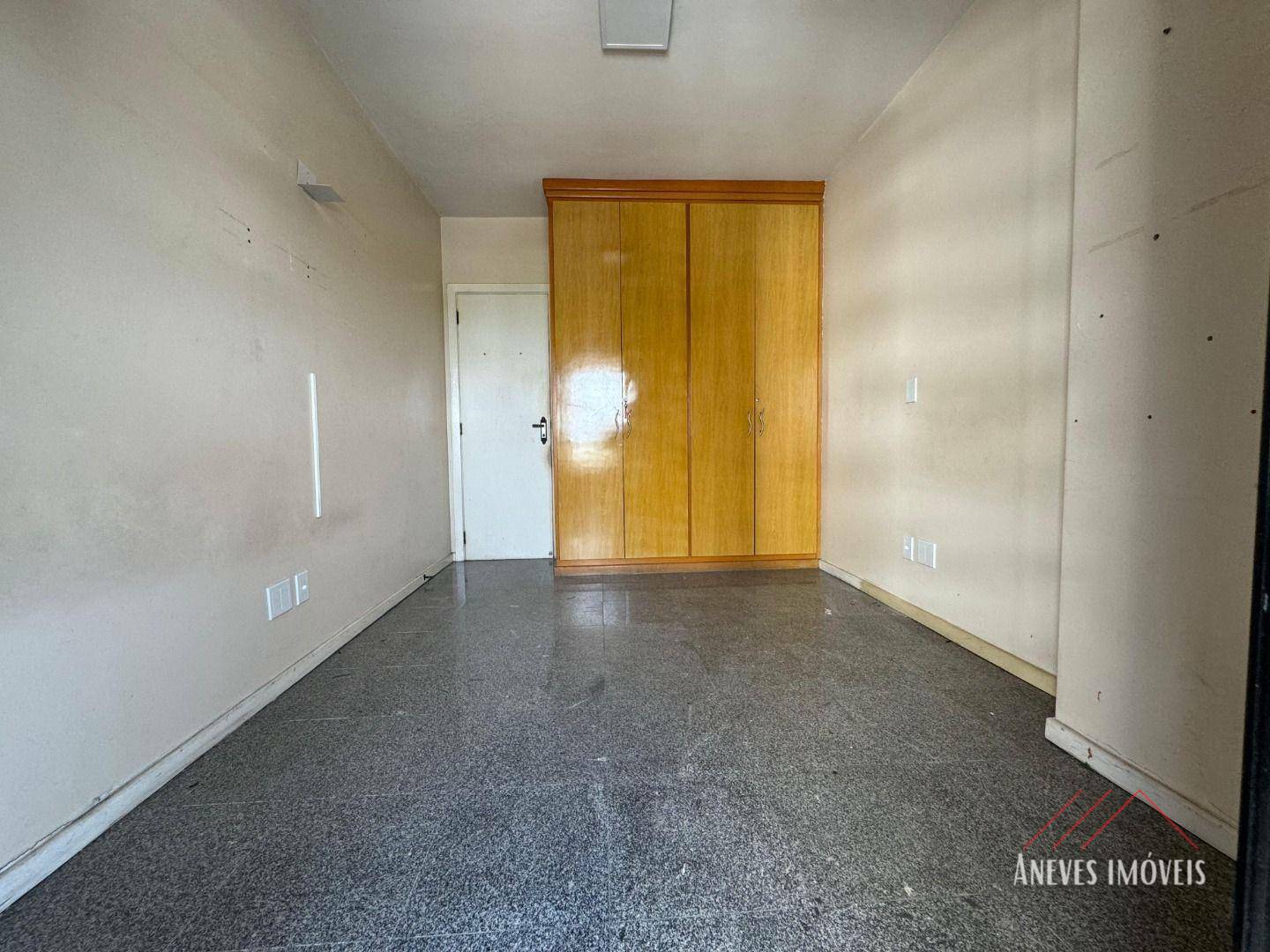 Apartamento à venda com 4 quartos, 205m² - Foto 20