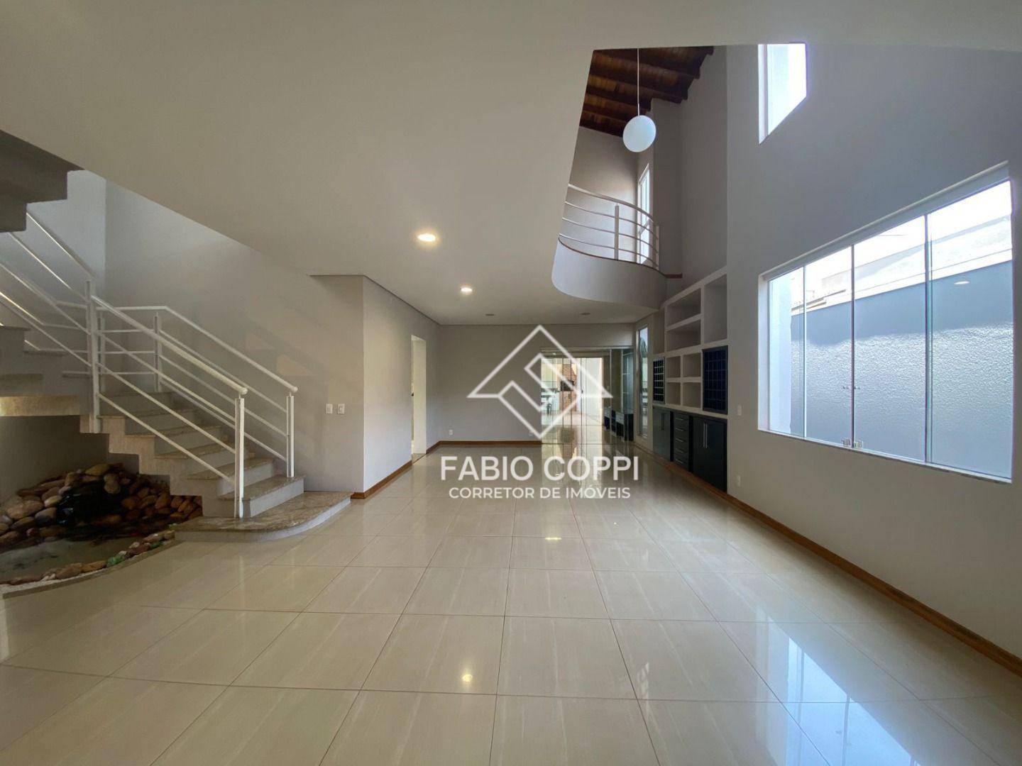 Casa de Condomínio à venda com 3 quartos, 320m² - Foto 3
