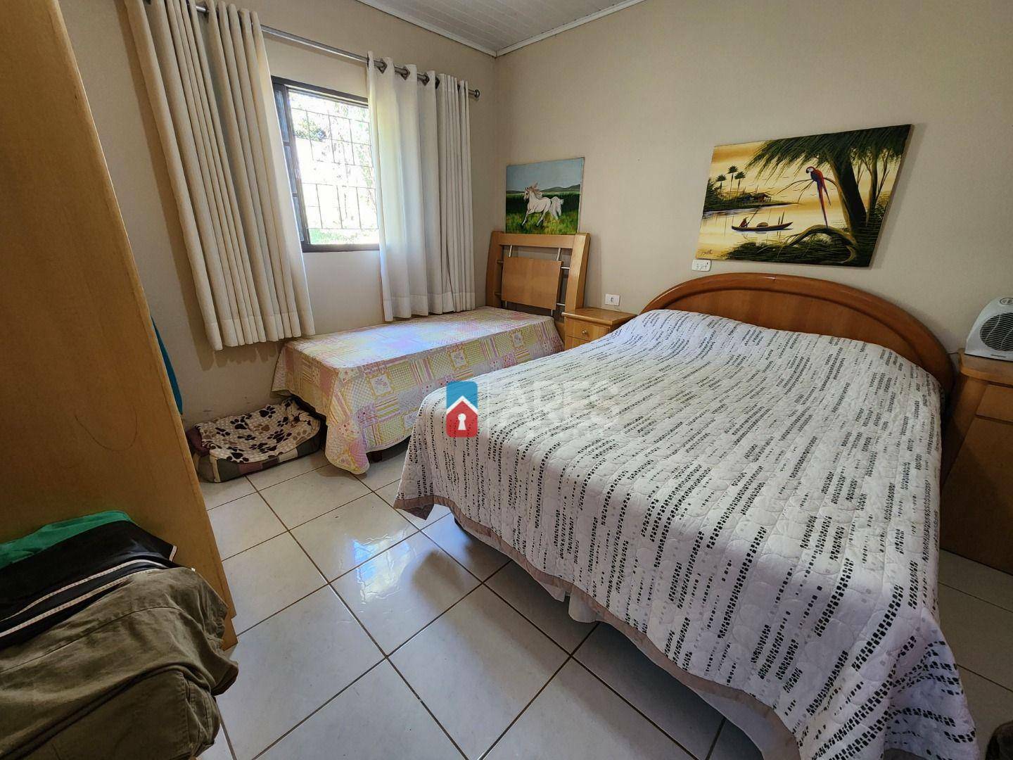 Chácara à venda com 2 quartos, 200m² - Foto 4