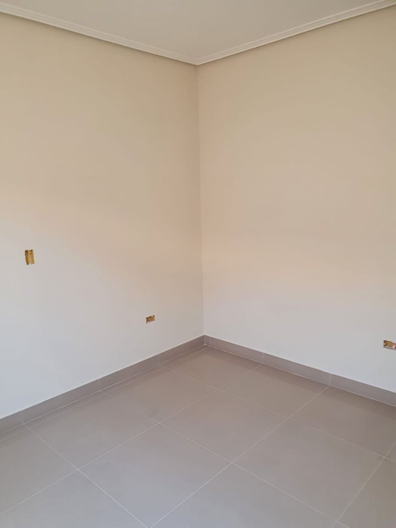 Casa à venda com 3 quartos, 90m² - Foto 11