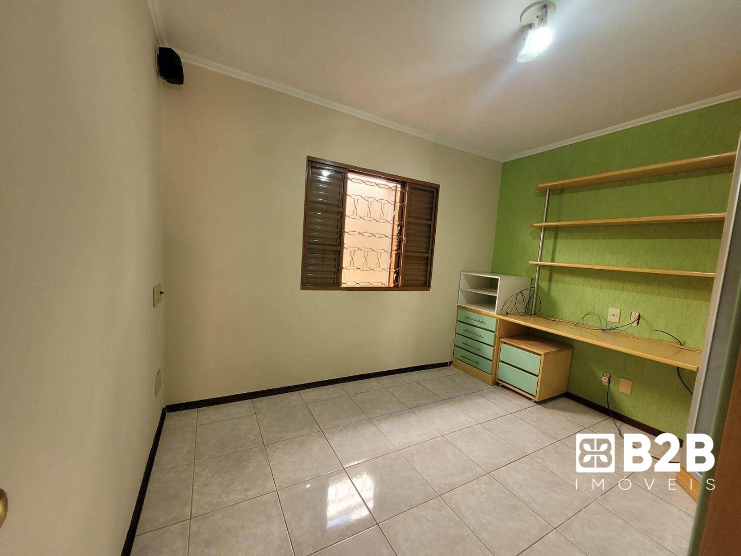 Casa à venda com 2 quartos, 235m² - Foto 5