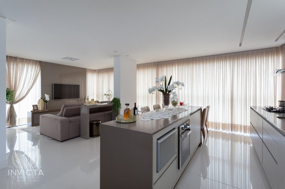 Apartamento à venda com 3 quartos, 123m² - Foto 8