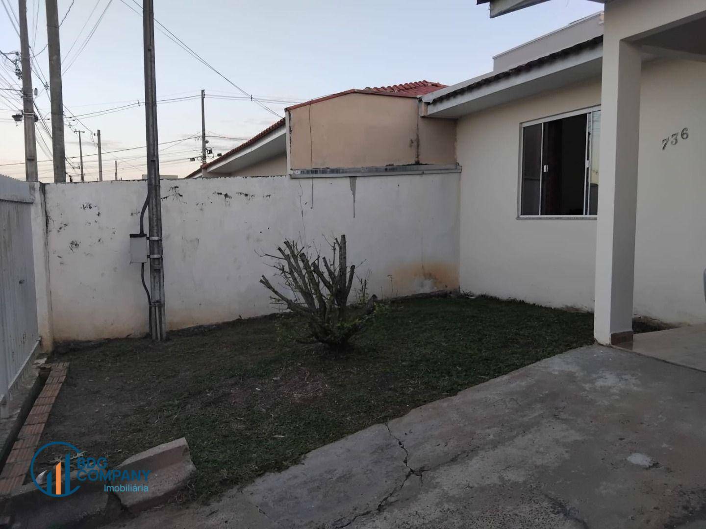 Casa à venda com 2 quartos, 70m² - Foto 4