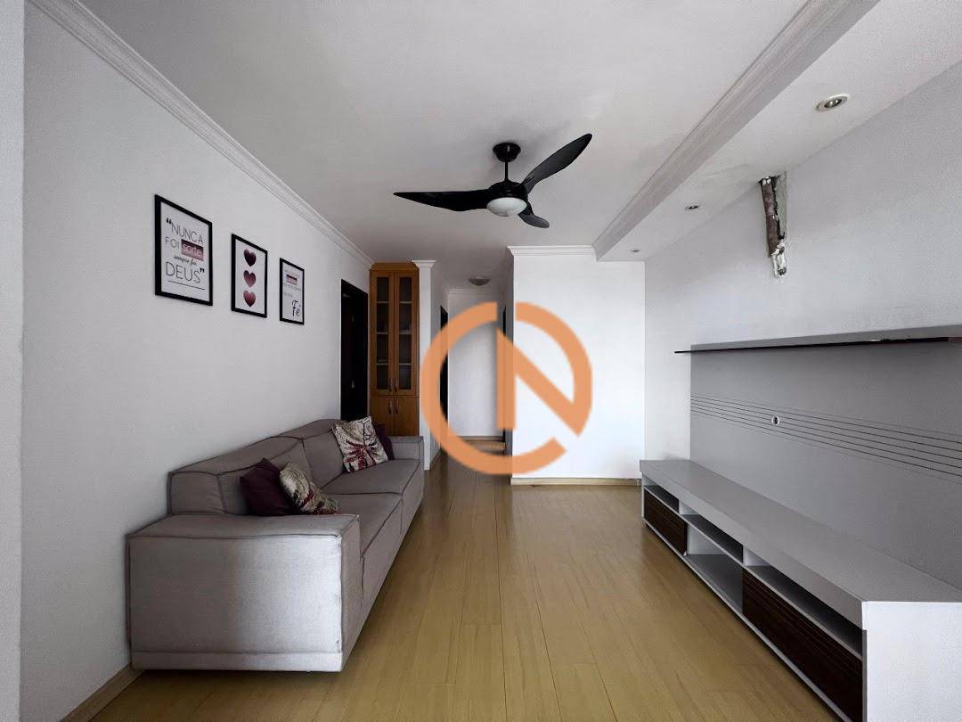 Apartamento à venda com 4 quartos, 217m² - Foto 3