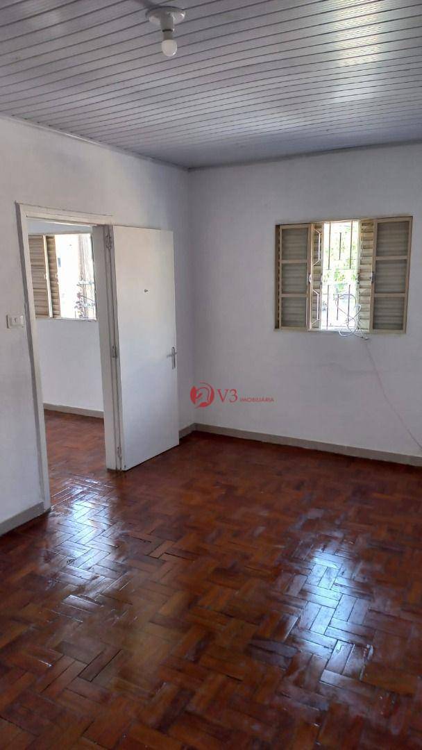 Casa para alugar com 1 quarto, 75m² - Foto 1