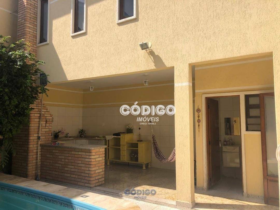 Sobrado à venda com 3 quartos, 303m² - Foto 20