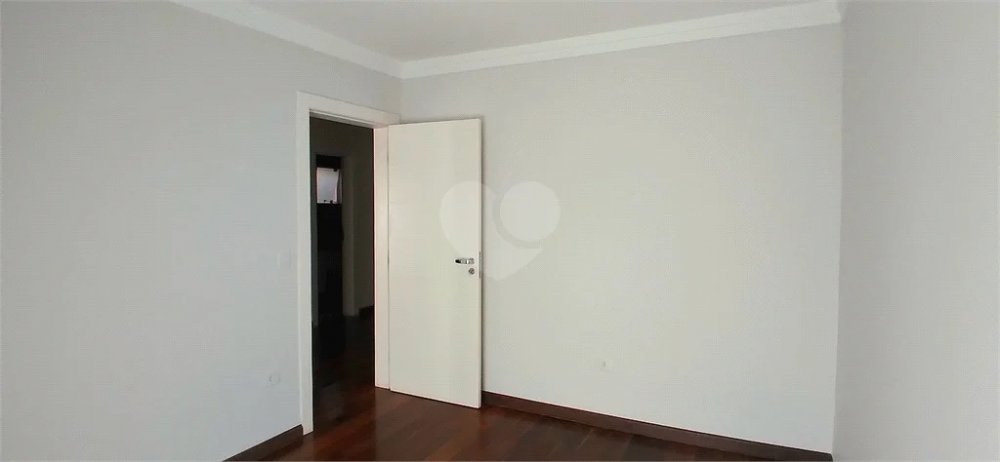 Casa de Condomínio à venda com 3 quartos, 240m² - Foto 18