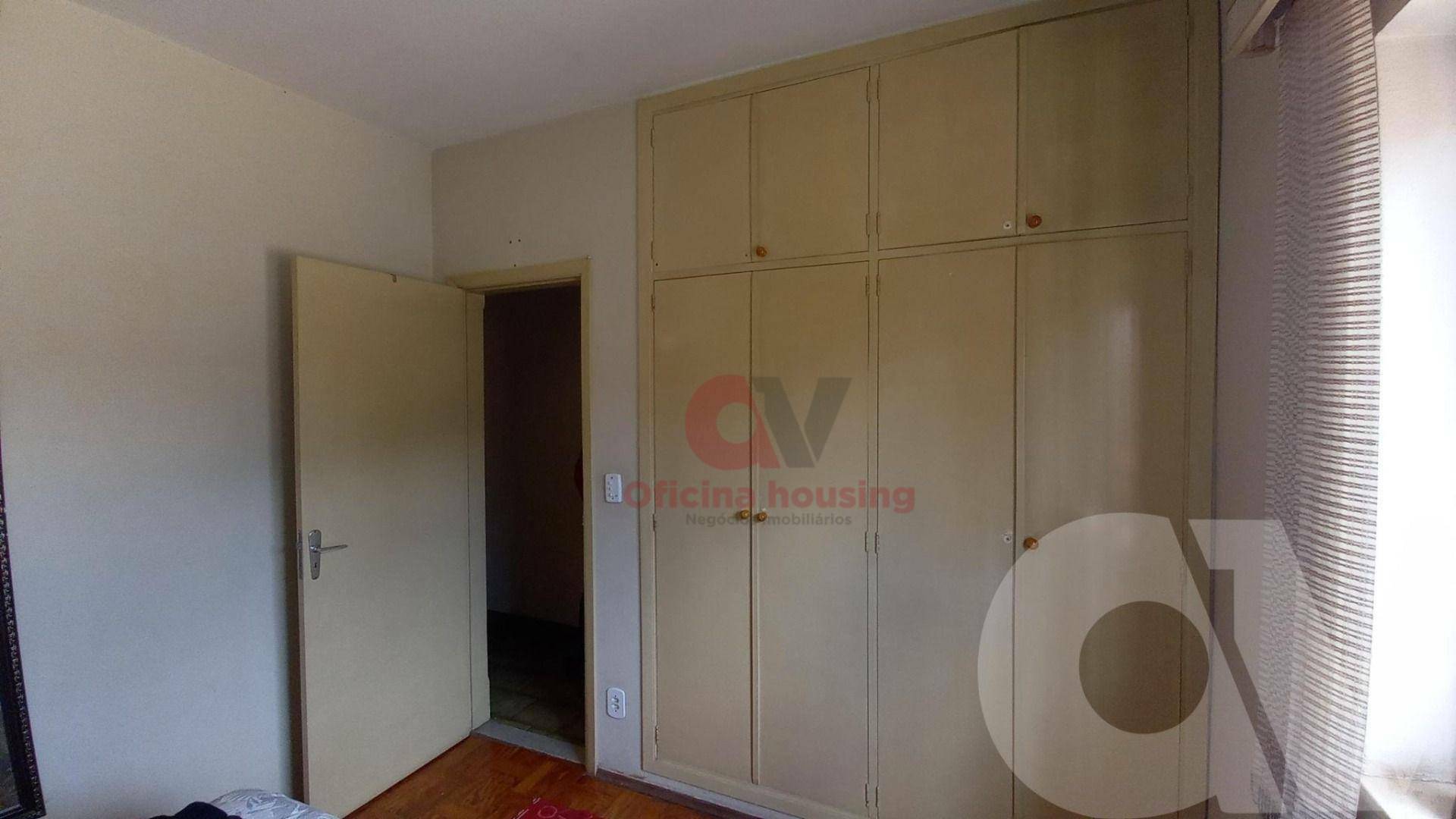 Casa à venda com 3 quartos, 272m² - Foto 4