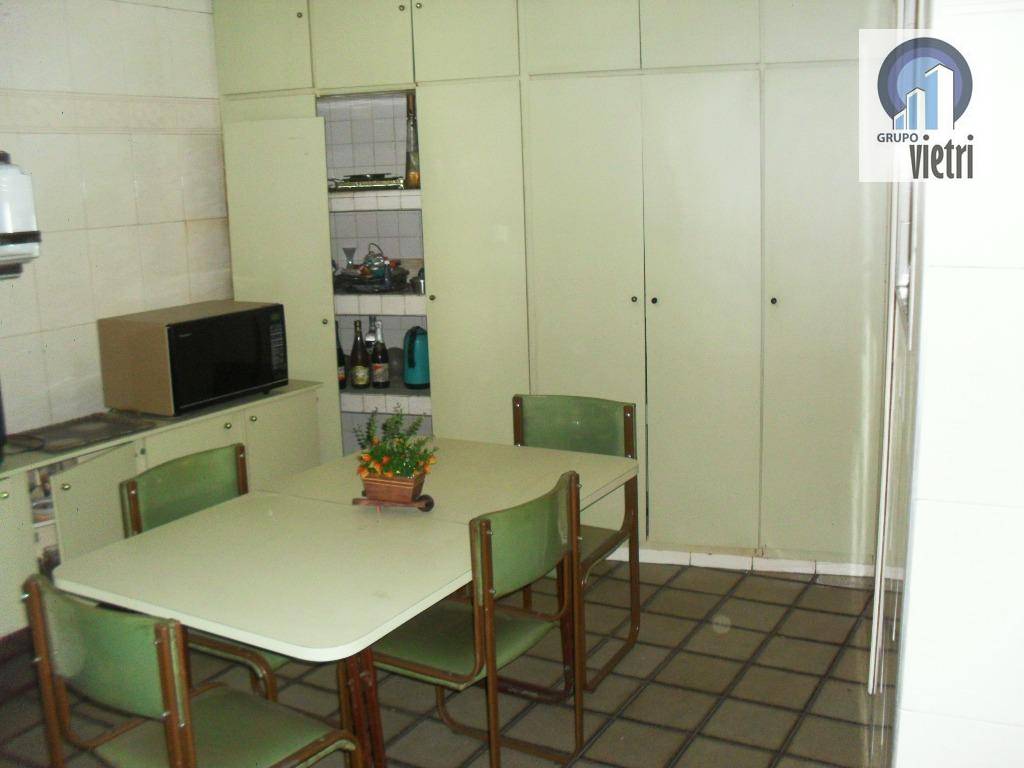 Sobrado à venda com 3 quartos, 200m² - Foto 8