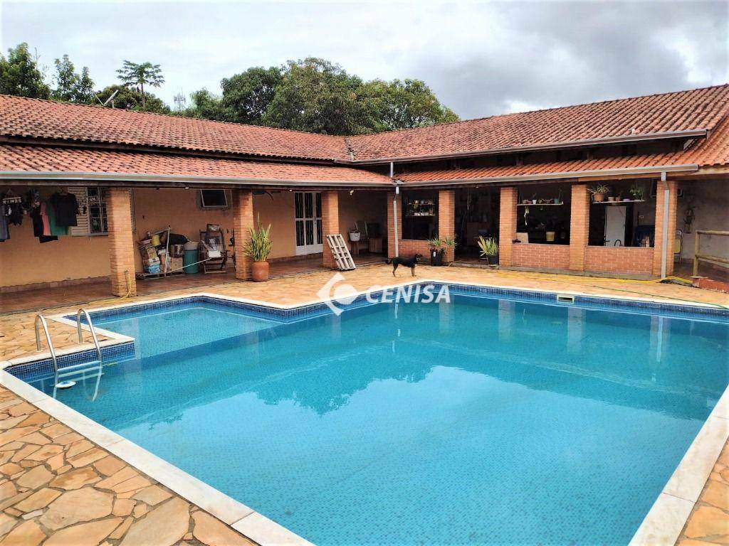 Chácara à venda com 2 quartos, 215m² - Foto 1