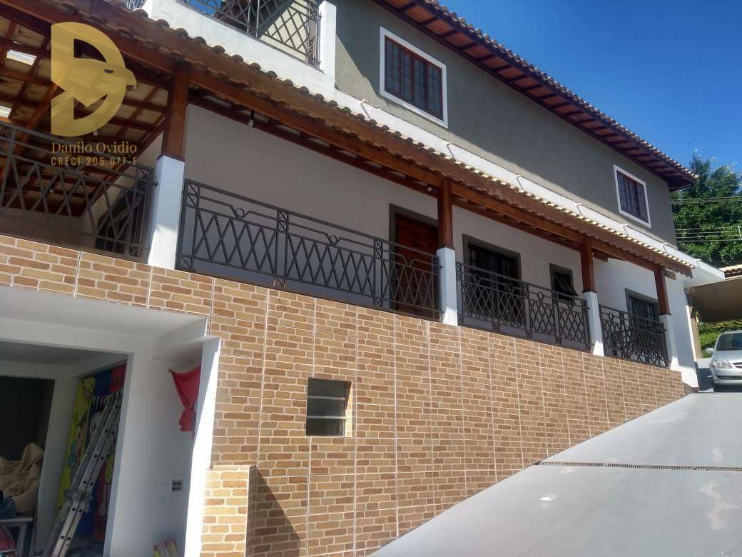 Sobrado à venda com 5 quartos, 288m² - Foto 1