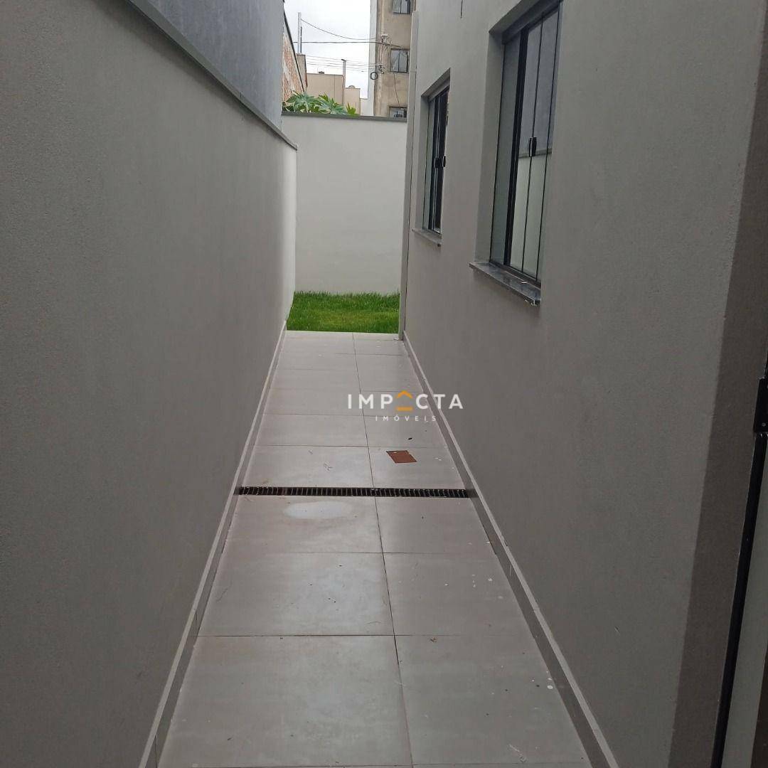 Casa à venda com 3 quartos, 114m² - Foto 6