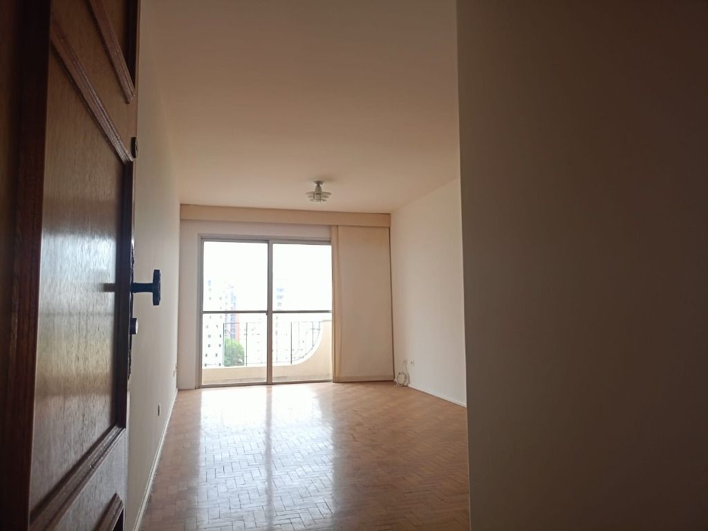 Apartamento para alugar com 3 quartos, 85m² - Foto 2