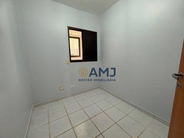 Apartamento para alugar com 3 quartos, 108m² - Foto 8