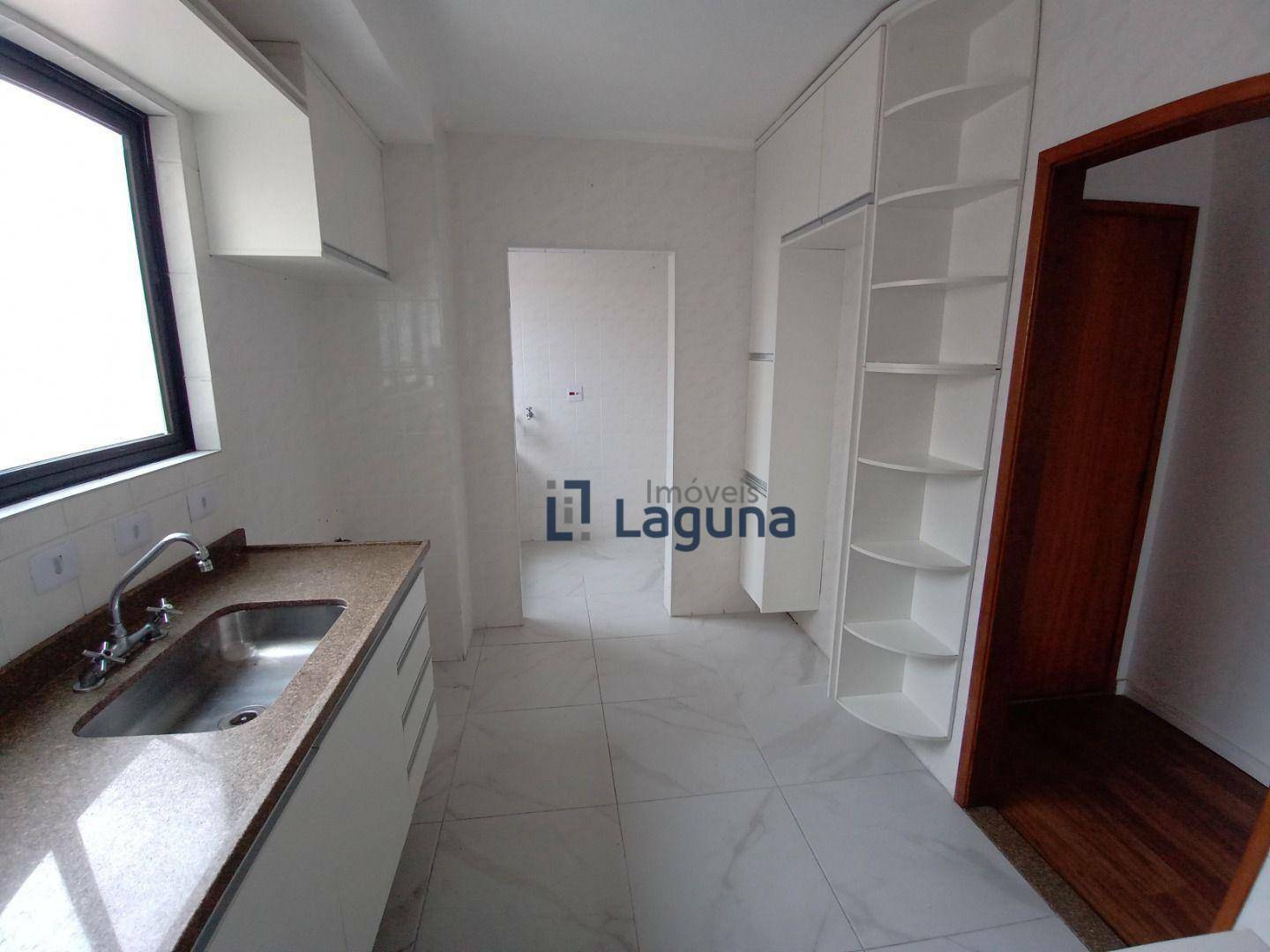 Apartamento para alugar com 2 quartos, 82m² - Foto 5